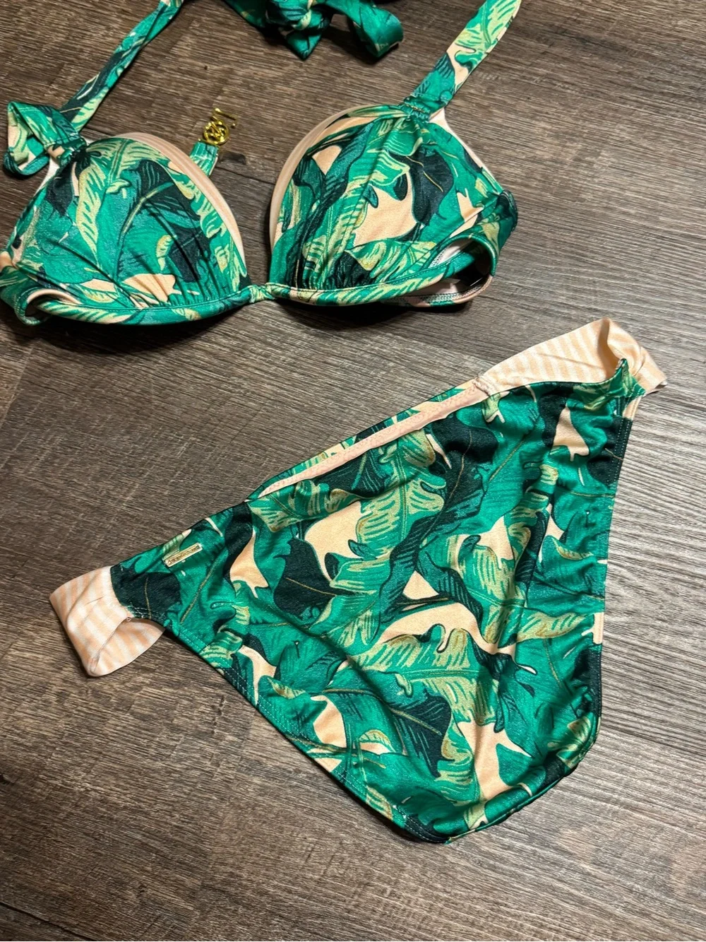 Victoria's Secret Bombshell Bikini Green Palm Leaf Print Bikini Set 34C/Med - Picture 5 of 11